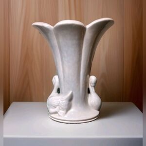 Vintage Gonder USA Pottery 8" Double Swan Vase H-47 Light Blue & Pink